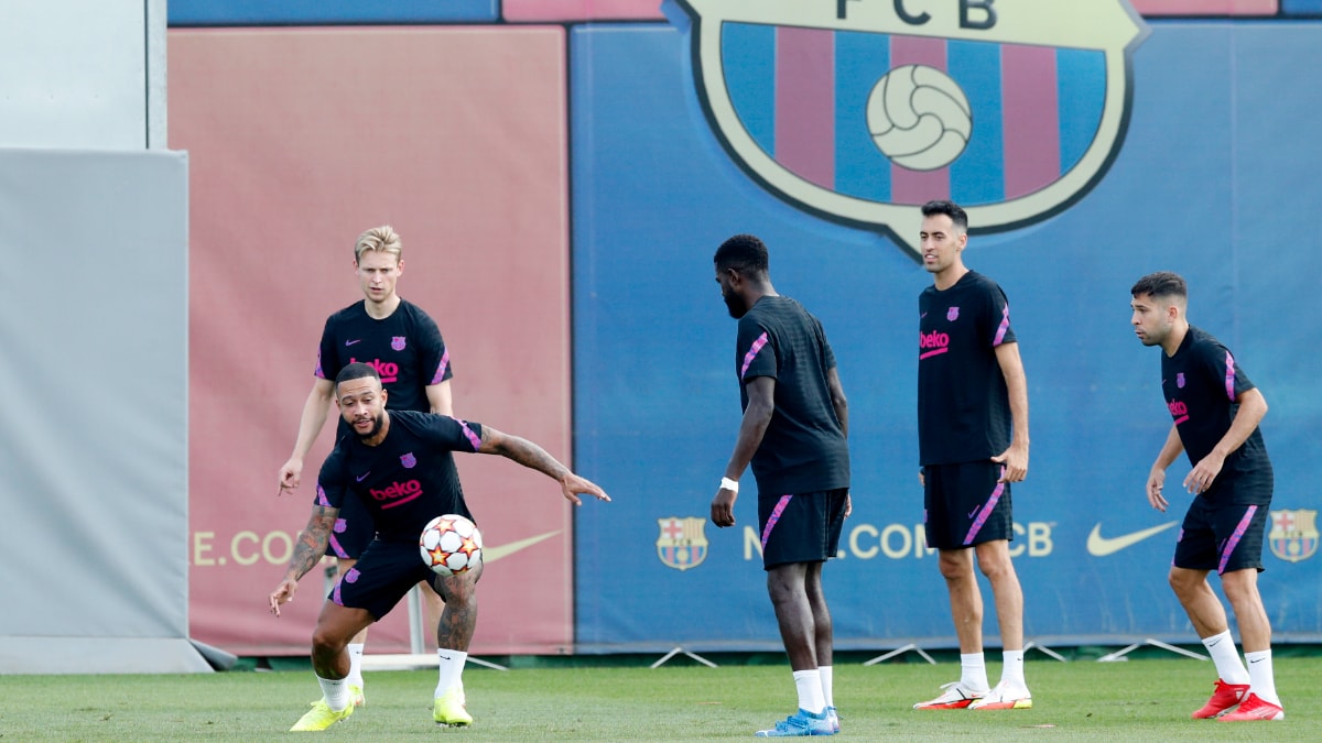 barcelona at traning ground