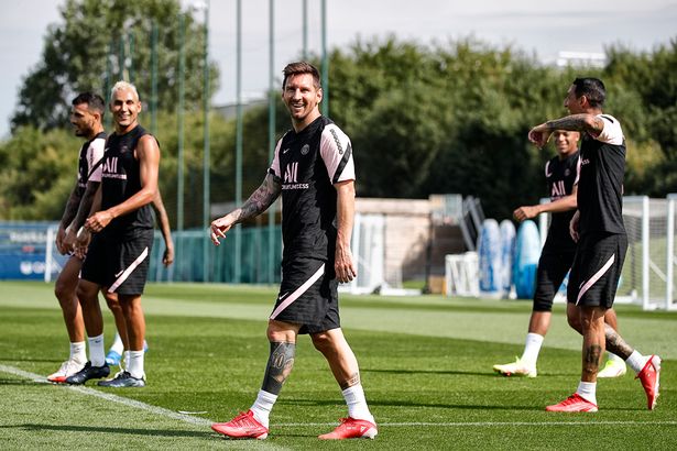 Messi at psg traning