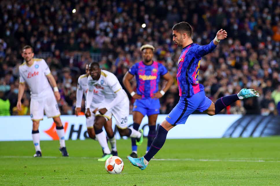 Ferran Torres Score a Penalty vs Napoli