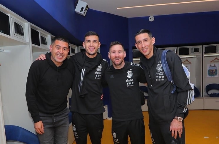 lionel-messi-juan-roman-riquelme-leandro-paredes-angel-di-maria-argentina-national-team