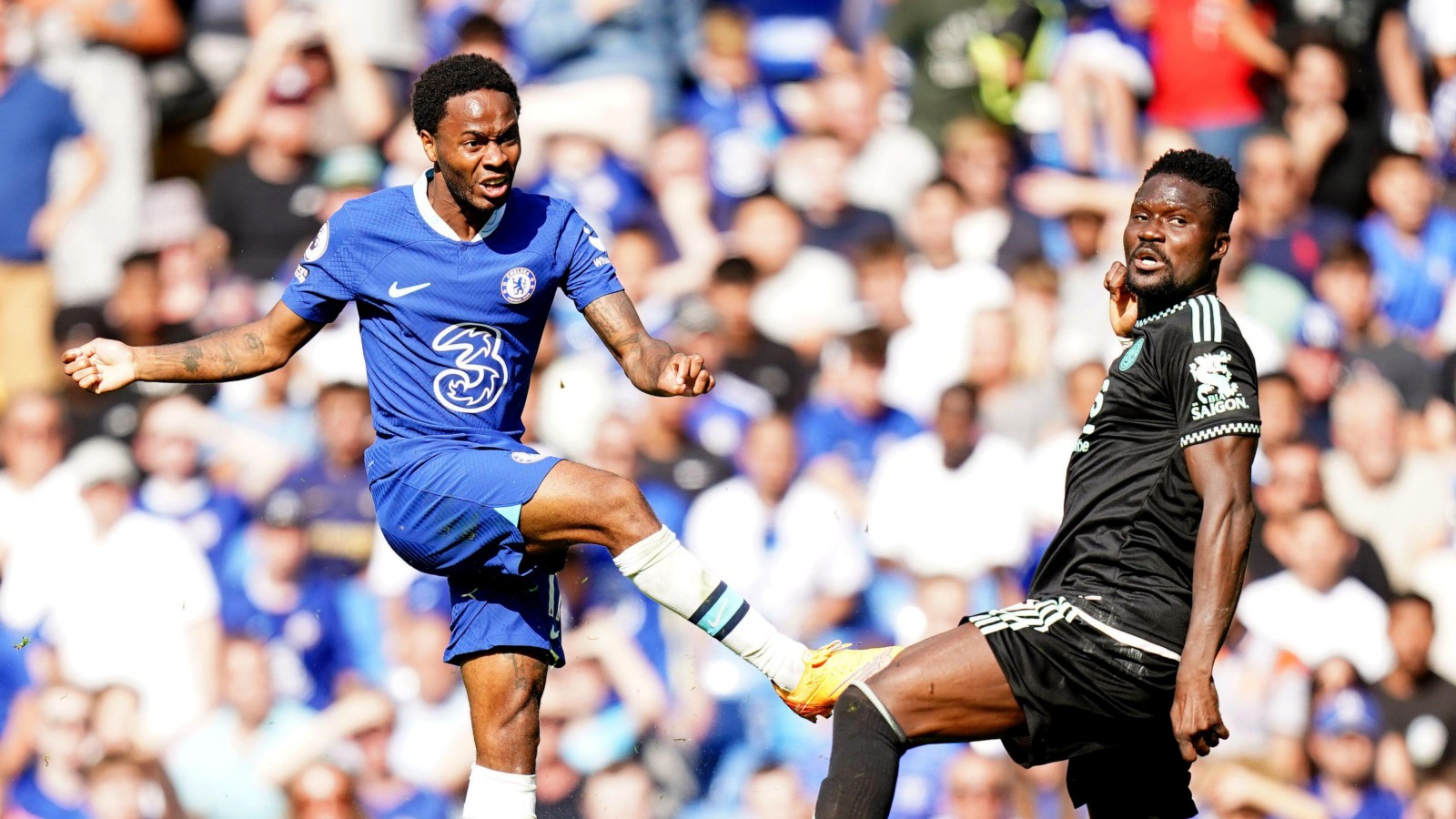 Chelsea-forward-Raheem-Sterling-shoots