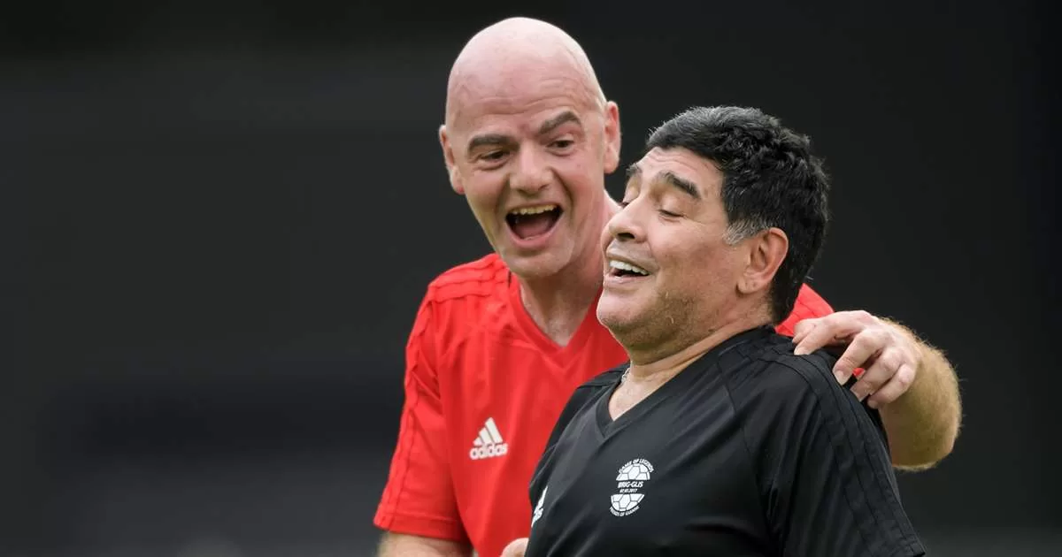 gianni-infantino-and-diego-maradona