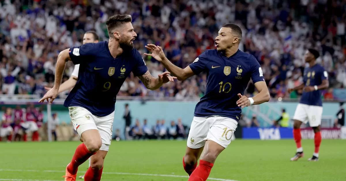 olivier-giroud-and-kylian-mbappe