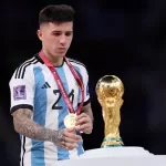 enzo-fernandez-argentina-national-team-world-cup-trophy