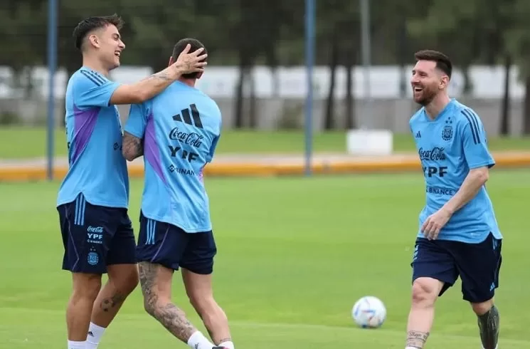 argentina-national-team-paulo-dybala-lionel-messi-training