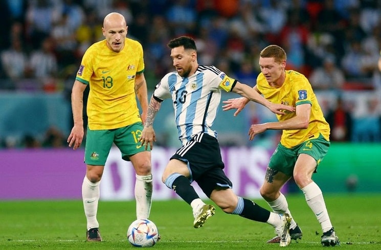 lionel-messi-argentina-national-team-australia-2022-world-cup-match