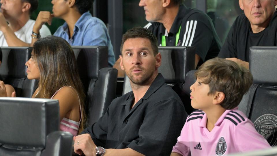 Lionel Messi Inter Miami sideline 2023