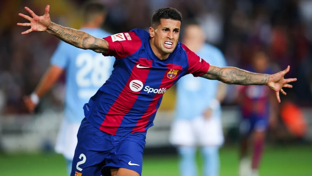 joao cancelo barcelona (1)