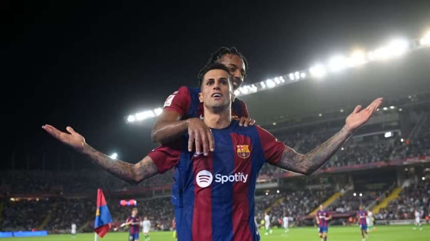 joao cancelo barcelona