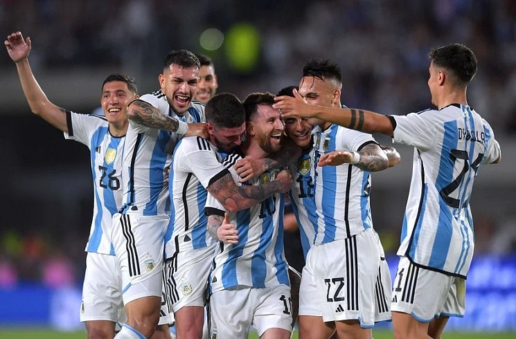 lionel-messi-argentina-national-team-goal-celebration-match