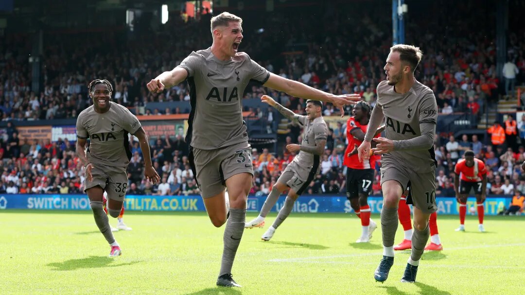 tottenham vs luton town (1)