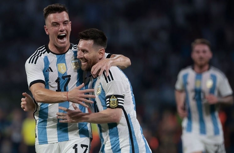 lionel-messi-gio-lo-celso-argentina-national-team-world-cup-qualifier